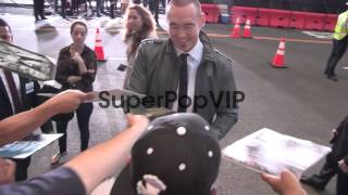 Kevin Durand greets fans at Resident Evil Retribution Pre... video