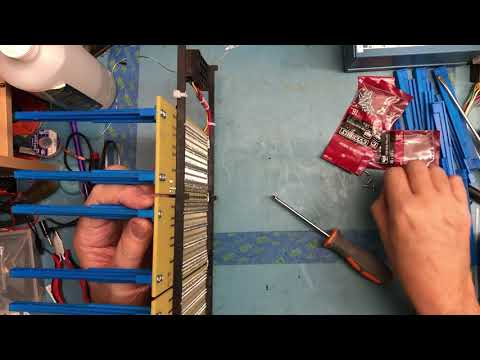 STB433 - Altair 8800 - Part 58 - MITS Motherboard (backplane) - The card guides