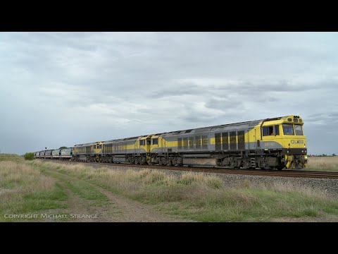 5VK1 QUBE Grain Train With QBX Class Diesel Locomotives - PoathTV Australian Railways