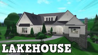 Building a REALISTIC Lake House in Bloxburg! w/ Faulty