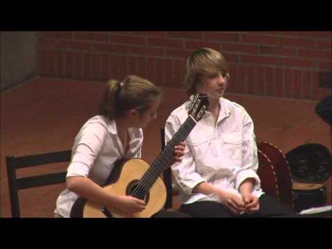 Choro "Divagando" - Guitar Ensemble "La Volta"