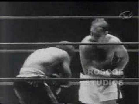 Marciano vs Moore "When Legends Collide"