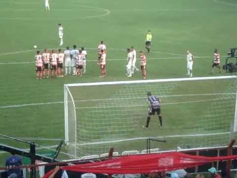 Amarildo José - Pato cobrando falta no jogo Linense 2x1 Corinthians - Abril 2013