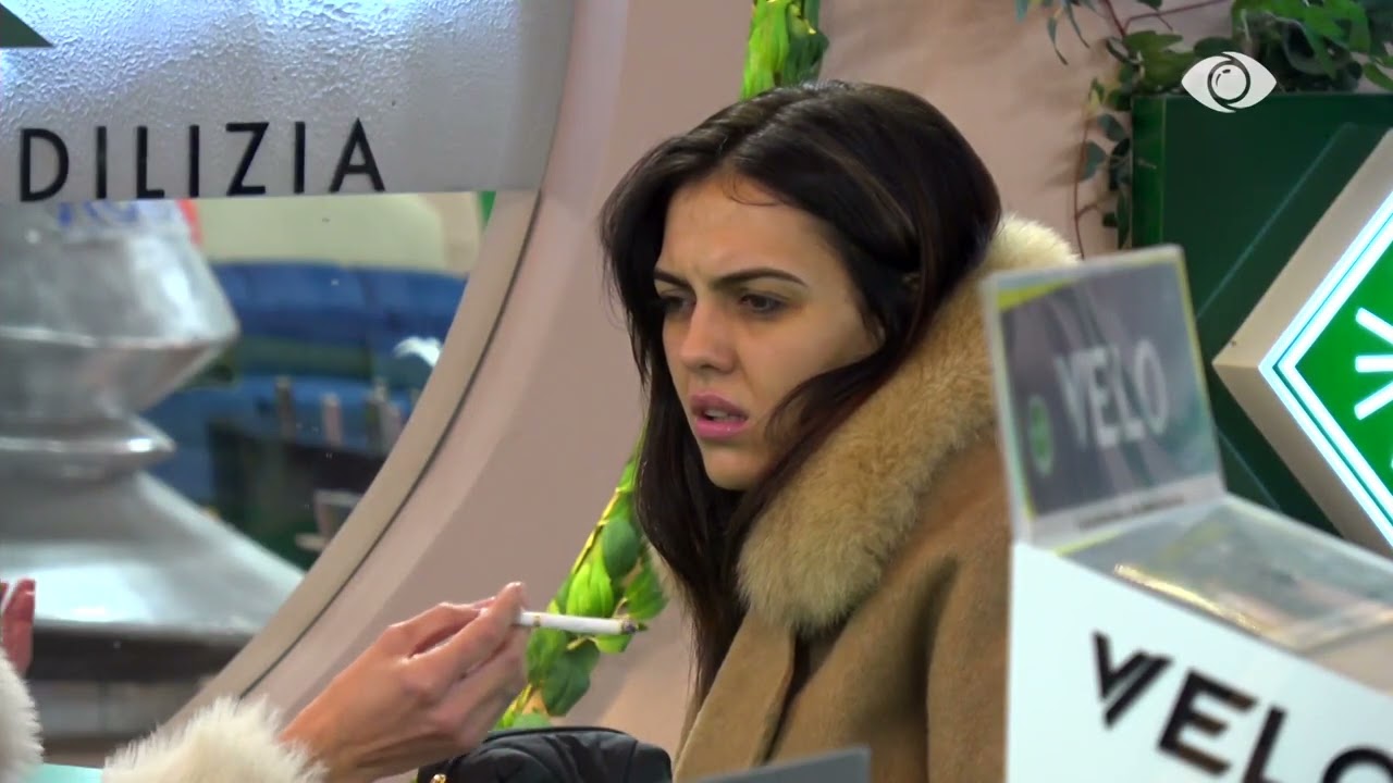 E gjeta duke bërë muhabet me Loredanën/ Egli bisedon me Livian për Gjestin