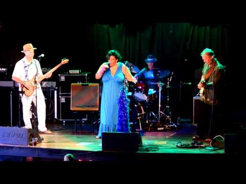 Queenie and the Blue Cats - Road House Blues