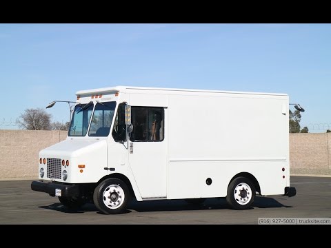 2002 Freightliner MT45 Grumman Olson 12' Step Van