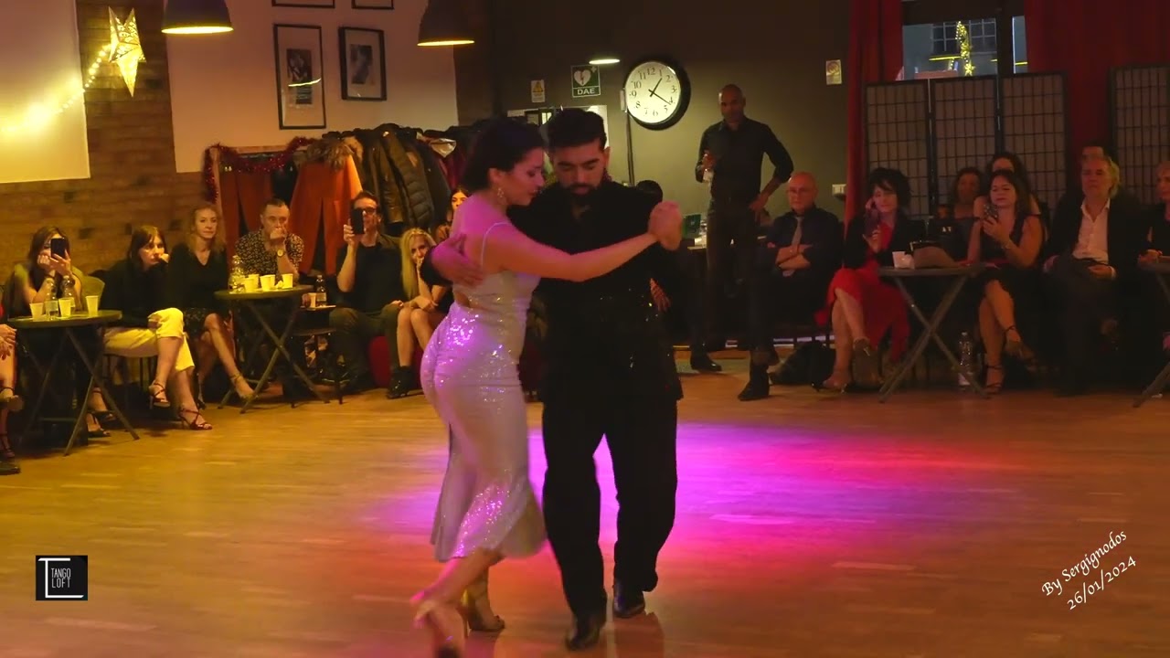 26/01/2024 - Francesca Del Buono Y Fernando Carrasco - Me Quedé Mirándola  - Orq  Lucio Demare