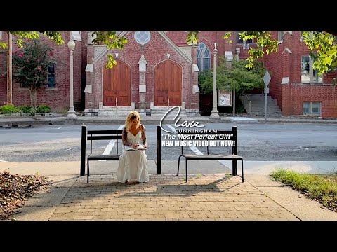 Clare Cunningham - ''The Most Perfect Gift'' Official music video