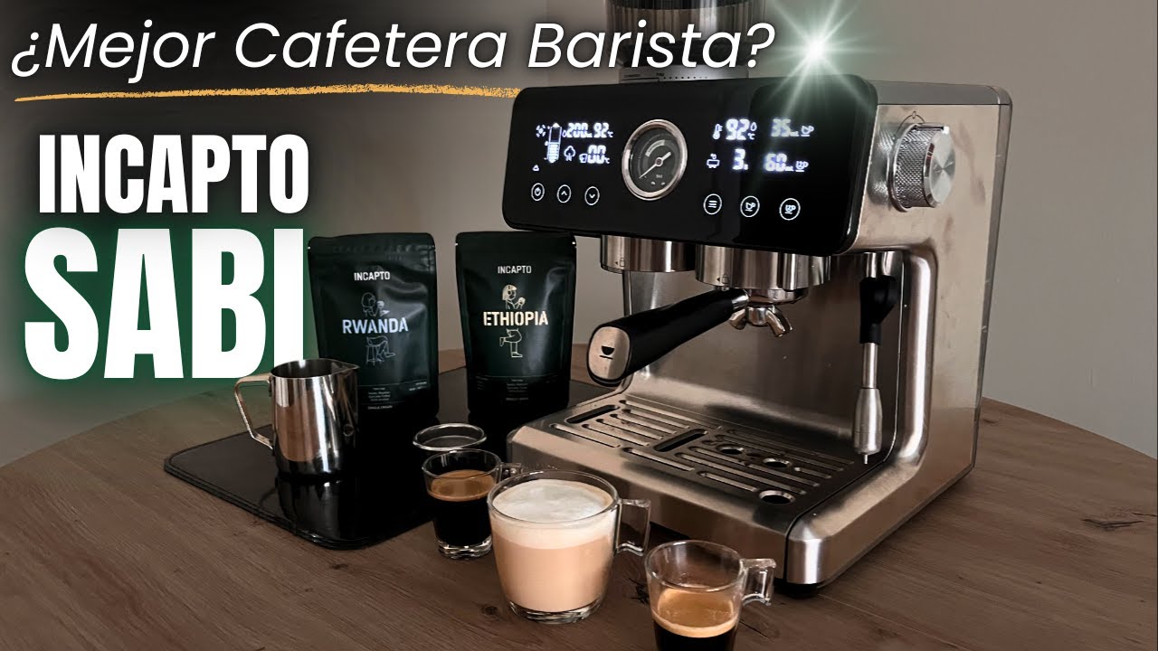 Silvia Jiménez probando cafeteras en Hogarsys