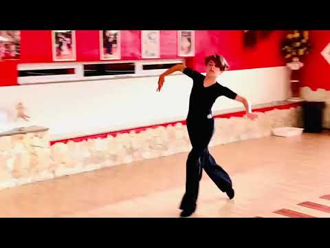 Solo Walts| Ballroom | Ballroom junior dancer| Umberto Menzione