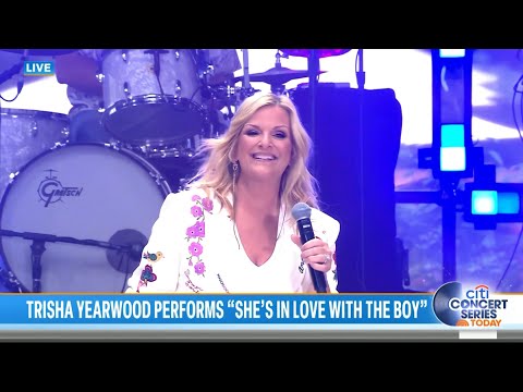 Trisha Yearwood “She’s In Love With The Boy“ Live Today Show 