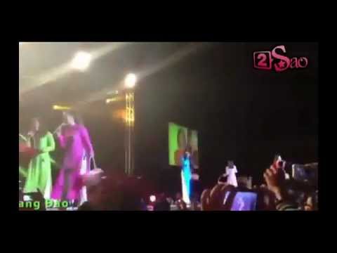 Wonder Girls wear Vietnamese's traditional costume to perform Nobody