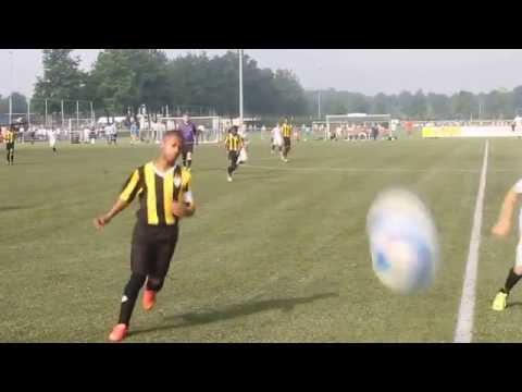 UD Weerselo D1-Real Sranang D1(1steH2)(04-06-2016)(0-1)Toernooi Zeewolde