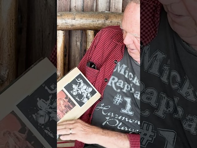 Vídeo relacionado con Neil Young Photograph 8 x 10 - Magnífico retrato en vivo - Cañón del laurel - Música legendaria - Guitarra Gretsch - CSNY - Buffalo Springfield - Imagen de concierto famoso - Foto rara - Póster Art
