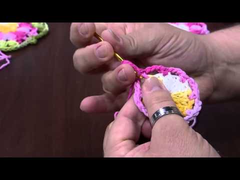 Mulher.com -  07/08/2015 – Flor rasteira (avelã) em ‪crochê‬ para tapete – Marcelo Nunes PT1