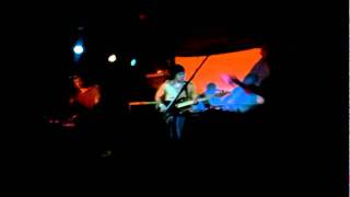 Toro y Moi - Elise (Encore) 7/14/2011