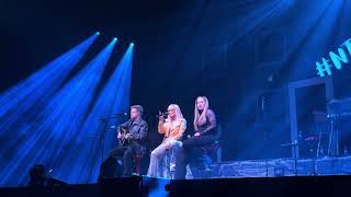 Anastacia - How Come the World Won't Stop (acoustic) [Live @ Gran Teatro GEOX, Padova 25-03-2025]