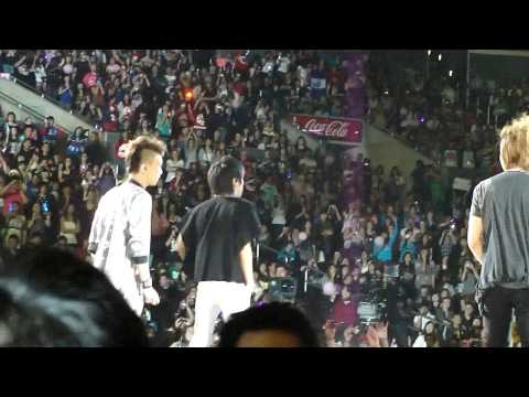 Up and Down - SHINee [SMTOWN LIVE '10 @ STAPLES CENTER]