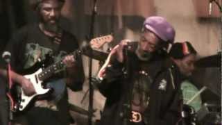 Ijahman Levi - Jah Heavy Load (Live in Paris HQ) Oct 09th 2010