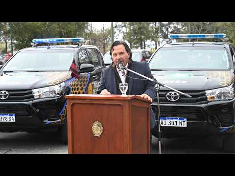 Sáenz entregó 10 nuevos móviles policiales y ya renovó el 60% del parque automotor de la Fuerza