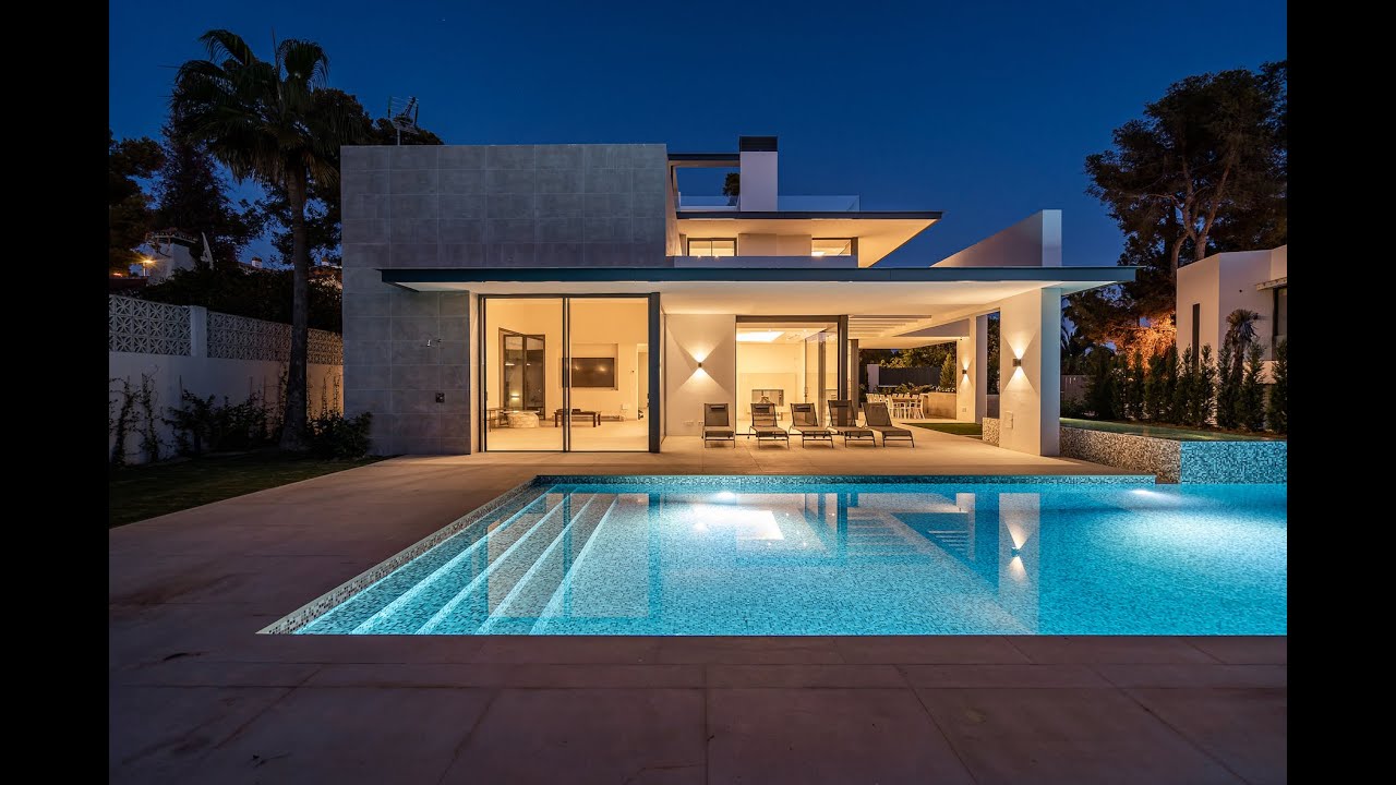 Epic new build 5 bedroom luxury villa with cinema and gym for sale in La Carolina, Marbella Golden Mile