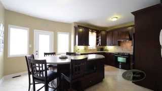 preview picture of video '3285 Paul Henderson Drive, Mississasuga'
