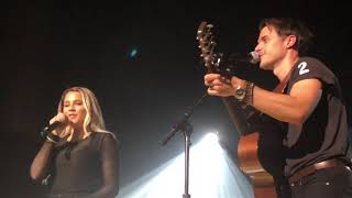 Kris Allen &amp; Gabby Barrett duet “Falling Slowly” American Idol Live Tour 9/13/2018