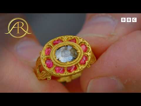 £1 Charity Shop Find Revealed As A Mughal Diamond Worth Thousands | Antiques Roadshow UK
