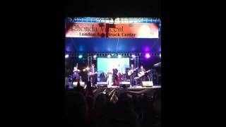 Rhonda Vincent at London Ky. festival- When I Close My Eyes