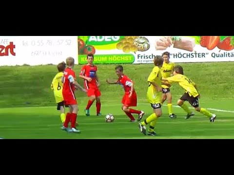 Elias-Maria Spari 10 years old - stunning football skills!