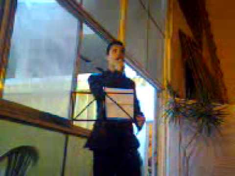 Samuel cantando en el casamiento de celeste: Formato Nokia