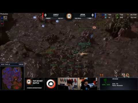 Starcraft 2 crazy plays - The Hyunltralisk vs Jjakji