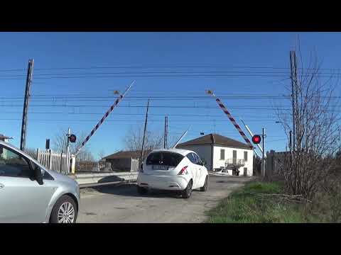 Passaggio a livello di via Franchi Maggi #2 - Castelletto di Branduzzo (PV) / Level Crossing