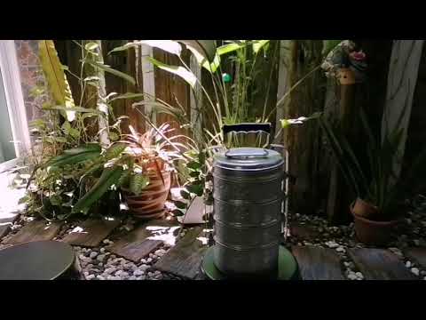 Mangkuk Tingkat Nasi Tomato