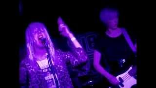 White Lung - Thick Lip / Two of You﻿ @ Le Klub, Paris. 2 songs
