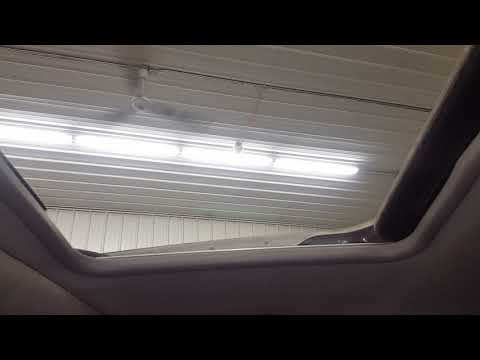 DJ1137 - 2002 Chevrolet K1500 Suburban - Power Sun Roof