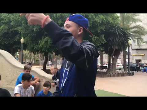 Lyonidas vs DaniAka PisosBattles