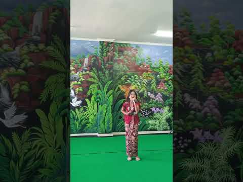 lomba pop solo HUT SMPN 15 denpasar,,lagu pilihan cinta untuk mama, j3