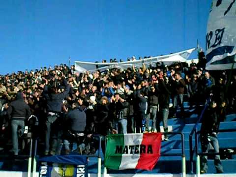 FC Matera  VECCHIA GUARDIA - Grazie a Dio son Materano.AVI