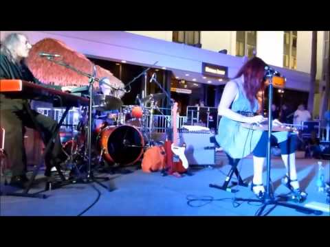 Carolyn Wonderland at Sin City Revival 2013 (one song)