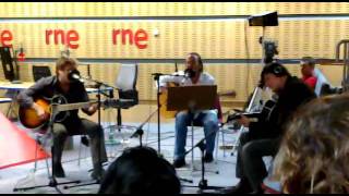 Los Secretos-Desapareces en RNE (acústico)