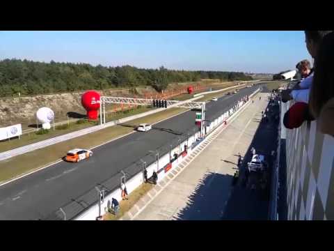 Start 2. wyścigu na Torze Poznań