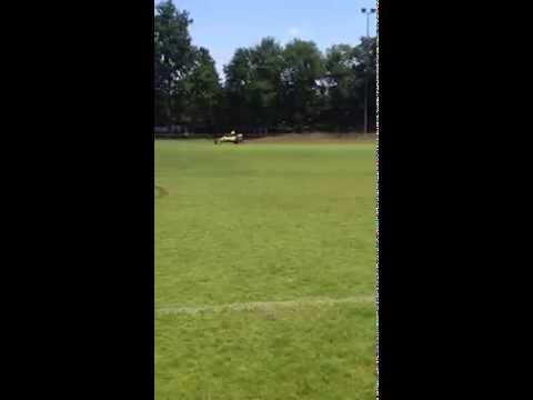 Coureur Ronald Akkermans ploegt hoofdveld SC Gastel om