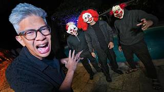Download lagu HIDES FROM 3 SCARY CLOWNS!! mp3 Download lagu HIDES FROM 3 SCARY CLOWNS!! mp3