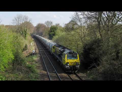 Freightliner 70008 Dewsbury Blue Circle - Hope ( Earles Sidings ) @ Apethorn Lane 17/4/21