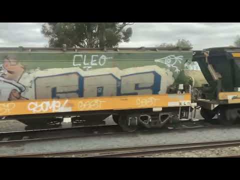 Passing grain train with BL32 + G520 + BL30 at Murtoa