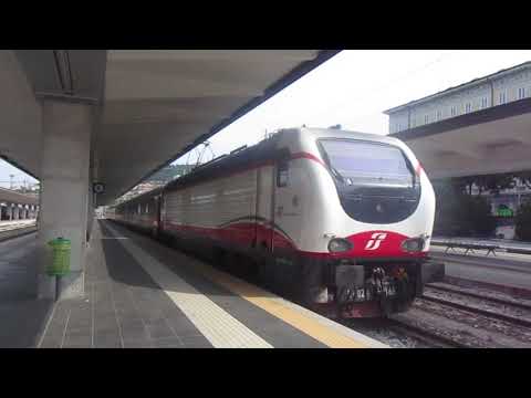 ICN 777 Roma Termini - Trieste C.le delle 9:22 con E402b livrea Frecciabianca.