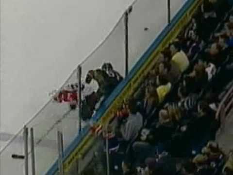 Bryan McCabe hipchecks Magnus Paajarvi