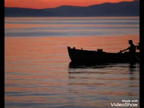 klapa Cetinjani - Hrvace    ;          Kad se spusti tamna noć...