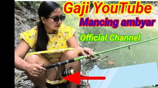 Download lagu Gaji YouTube Mancing ambyar  Channel bisa beli pabrik pakaian. mp3 Download lagu Gaji YouTube Mancing ambyar  Channel bisa beli pabrik pakaian. mp3